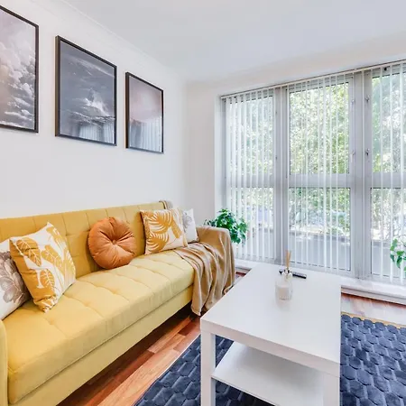 Visit London 1 Bed Flat- Canary Wharf Close To River Thames Exterior photo
