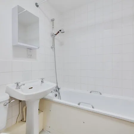Visit London 1 Bed Flat- Canary Wharf Close To River Thames Exterior photo