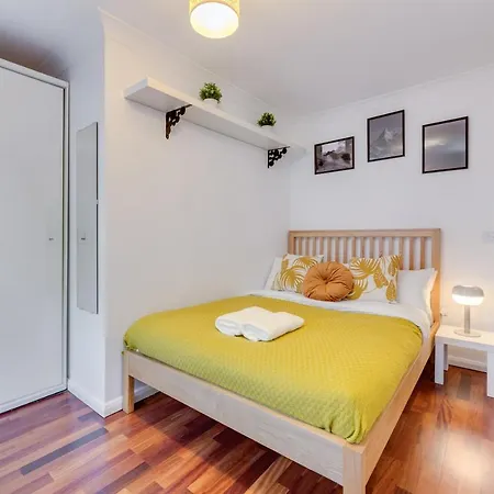 Visit London 1 Bed Flat- Canary Wharf Close To River Thames Exterior photo