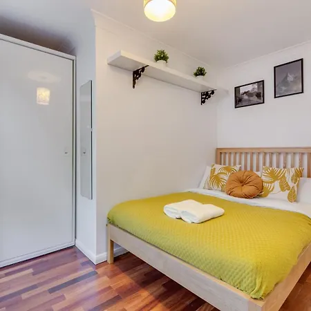Visit London 1 Bed Flat- Canary Wharf Close To River Thames Exterior photo